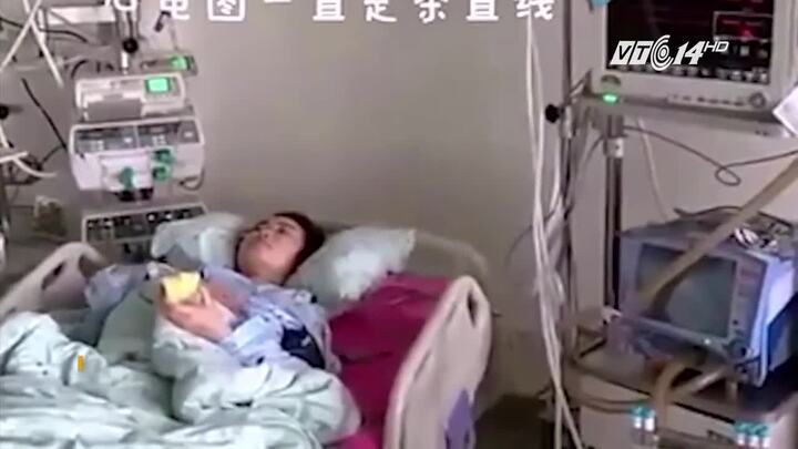 Lý giải nguyên nhân cô gái vẫn nói chuyện và ăn uống dù tim ngừng đập