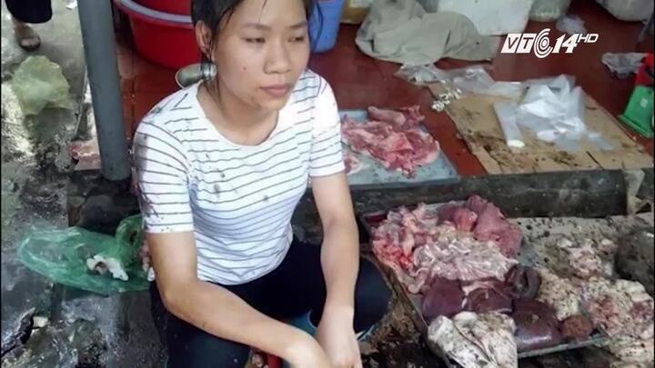 Chủ sạp thịt lợn giá rẻ xin giảm tội cho 2 phụ nữ hắt dầu luyn