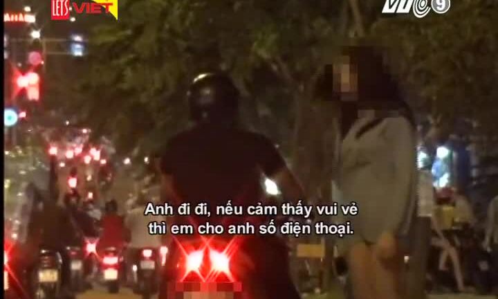 Gái mại dâm thuê bảo kê chở đi mời khách công khai trên 'phố vẫy'