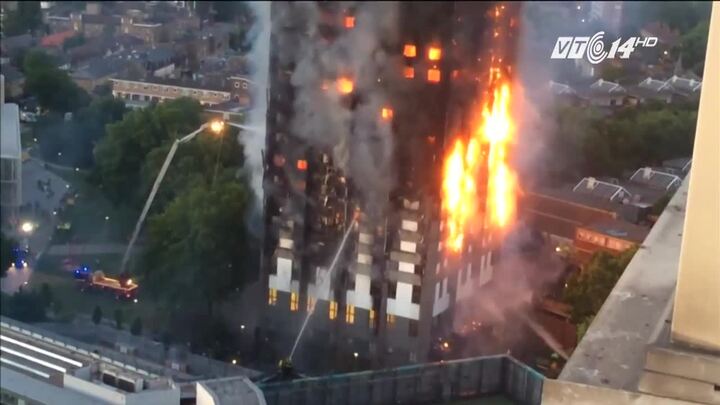 Mắc kẹt trong 'biển lửa' ở London, mẹ tuyệt vọng gửi lời vĩnh biệt con