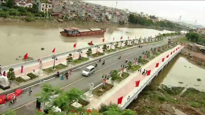 Cận cảnh cầu vượt sông 78 tỷ đồng xây xong trong 50 ngày, lập kỷ lục Việt Nam