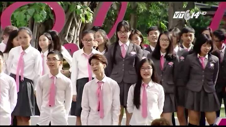 Trường có học phí nửa tỷ đồng/năm ở Hà Nội khai giảng ra sao?