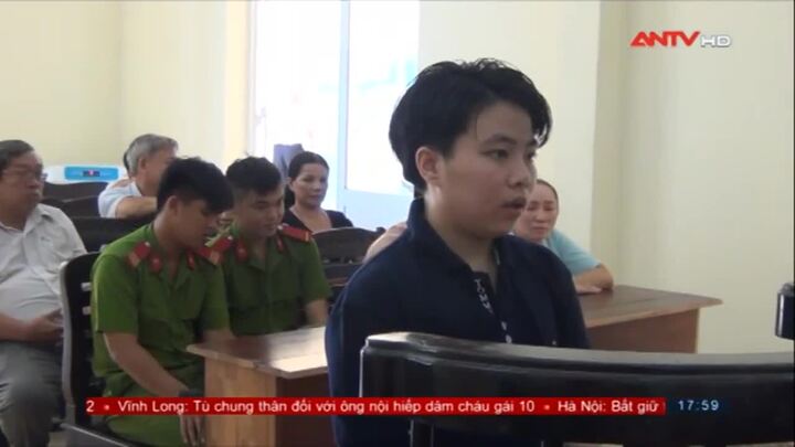 Mâu thuẫn tình cảm, nữ sinh đâm chết bạn học