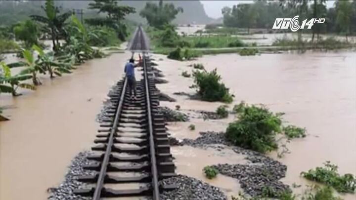 Những hình ảnh khủng khiếp do bão số 10 gây ra ở các tỉnh miền Trung