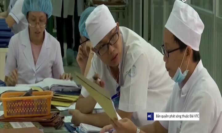 Sốc: 200 bác sỹ ở TP.HCM bị trầm cảm