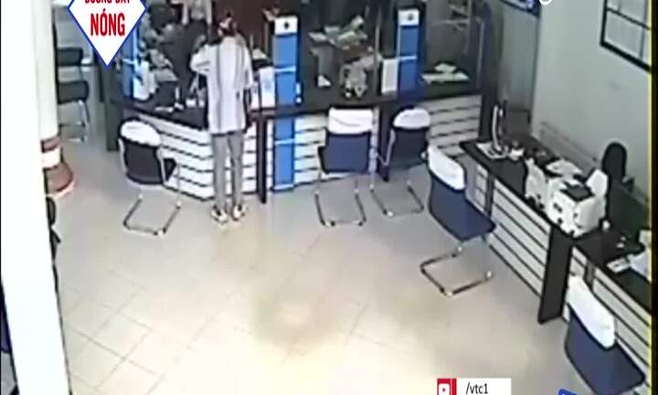 Vĩnh Long: Đình chỉ điều tra vụ cướp ngân hàng?