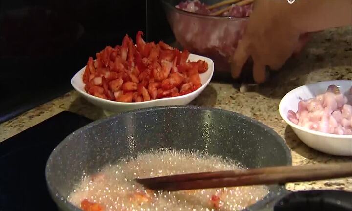 Tôm kho quẹt biến tấu ngon đúng điệu