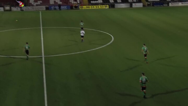 Video: Barcelona cũng phải chào thua màn tiki taka nhức mắt này