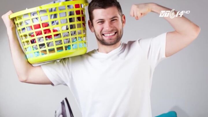 Chồng mới cưới tranh làm hết việc nhà, vợ đòi ly dị sau 2 tuần chung sống