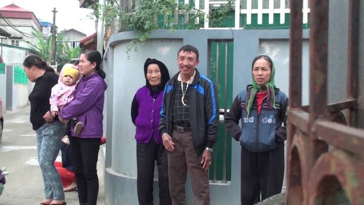 Vỡ hụi ở Hà Nội: Người già, người nhặt đồng nát khóc ròng