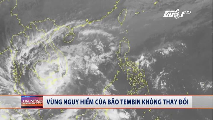 Tin mới nhất cơn bão số 16: Có xu hướng suy yếu nhưng giữ nguyên vùng nguy hiểm