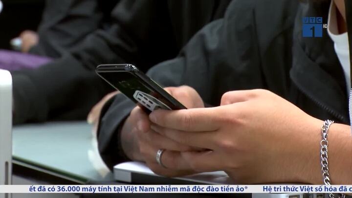 iPhone 'chậm' ở Việt Nam được đổi pin