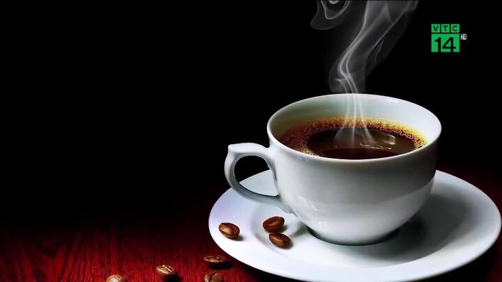 Uống trà, cà phê quá nóng dễ mắc ung thư cổ họng