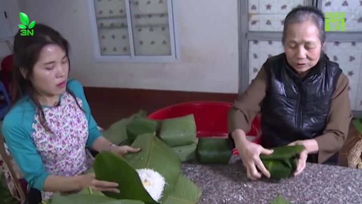Bí quyết gói bánh chưng không cần khuôn ở làng nghề nức tiếng miền Bắc