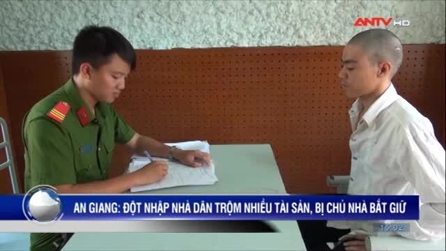 Thấy nhà dân không đóng cửa, lẻn vào ăn trộm, bị chủ nhà bắt tận tay