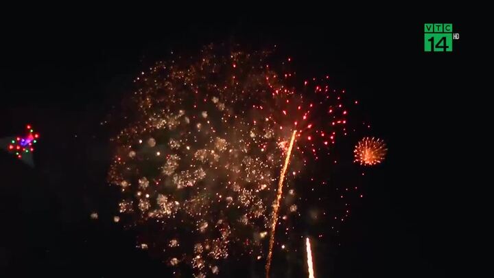 Nghỉ lễ 30/4, xem bắn pháo hoa ở đâu tại TP.HCM?