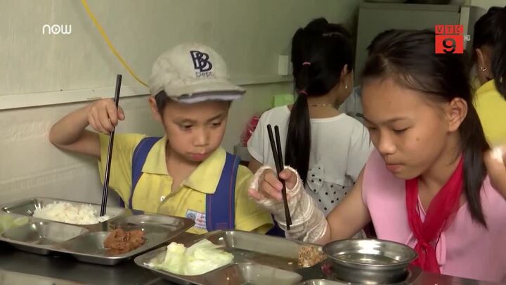 Ấm lòng suất cơm 5.000 đồng cho người nghèo giữa Hải Phòng