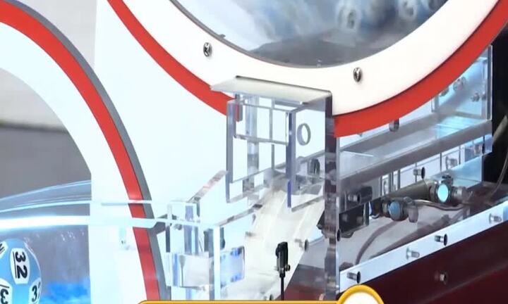 Video: Giây phút quay giải độc đắc xổ số Vietlott ngày 5/5 có người trúng gần 304 tỷ
