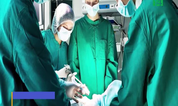 Phẫu thuật đường ruột lại bị cắt buồng trứng