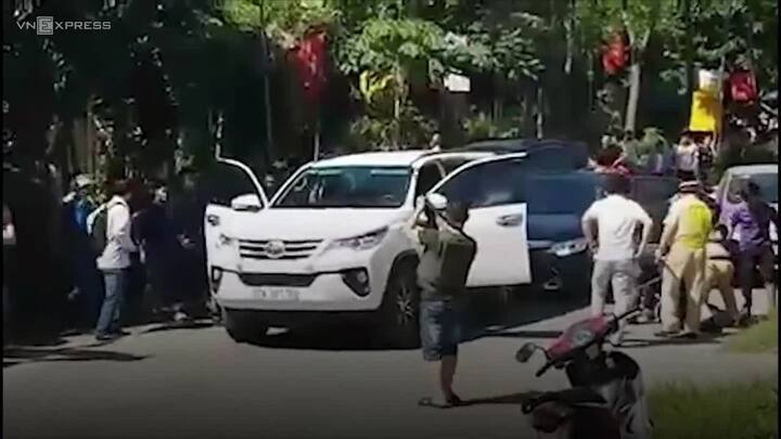 Cảnh sát nổ súng bắt hai nghi phạm buôn ma túy ở Nghệ An