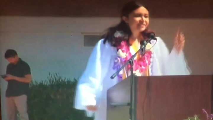 Phản ánh quấy rối tình dục, nữ sinh bị trường tắt mic