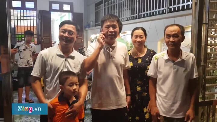 Bố tiền đạo Văn Toàn: 'Tôi xúc động đến nghẹn lời, rơi nước mắt'