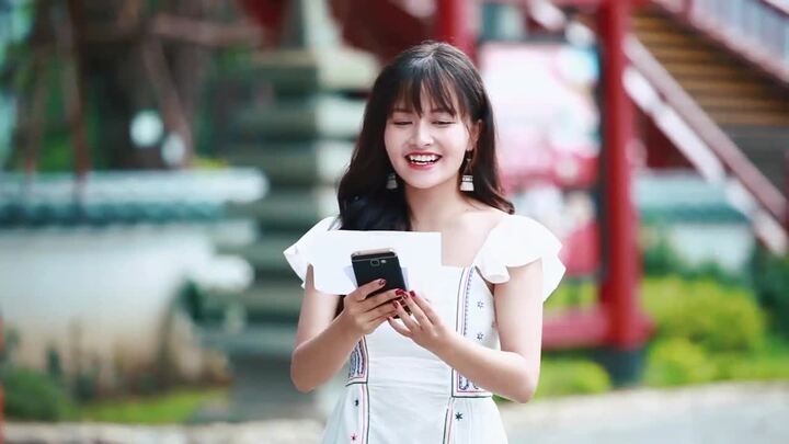 Dân mạng mê tít với màn tỏ tình tại cây cầu tình yêu ở Hạ Long