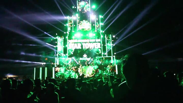 Video: Biển người đếm ngược chào đón năm mới 2019 ở Hà Nội