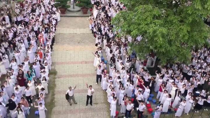 Sau sơ kết học kỳ I, học sinh ở Đồng Nai hô vang 'Việt Nam vô địch' cổ vũ đội nhà trước tứ kết