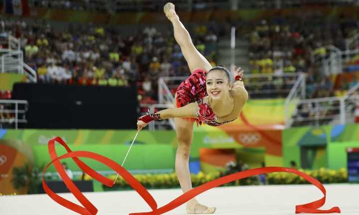 Phát sốt với 'búp bê' thể dục dụng cụ Hàn Quốc đẹp như thiên thần