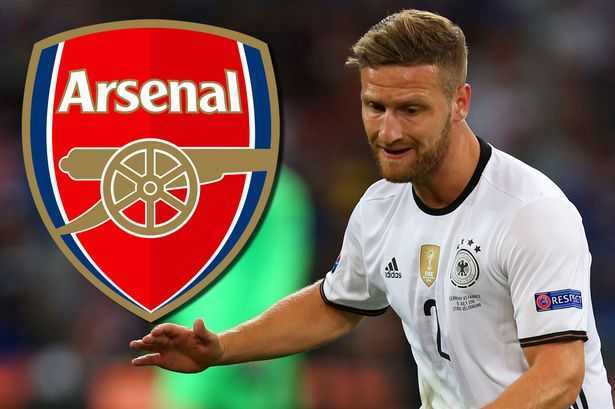 Tin chuyển nhượng tối 26/8: Mustafi đến Arsenal với giá khủng