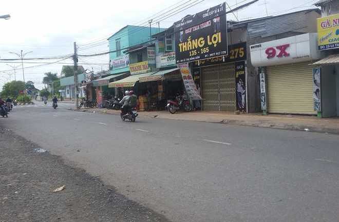 Đang đi chơi bị nhóm thanh niên đâm chết