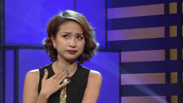 Video: Vân Hugo tiết lộ bị hỏng vĩnh viễn một mắt và đang mất dần giọng nói