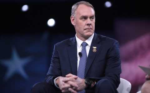 Ông Trump chọn nghị sĩ Ryan Zinke là Bộ trưởng Nội vụ Mỹ