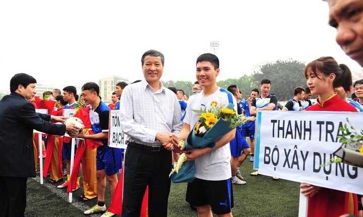 Sôi nổi giao lưu bóng đá Xây dựng mở rộng lần thứ III 2018