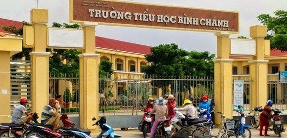 Cô giáo bị phụ huynh bắt quỳ: Phụ huynh, cô giáo, hiệu trưởng bị xử lý thế nào?