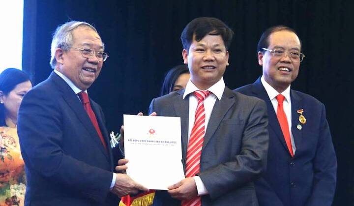 Tiêu chuẩn chức danh giáo sư, phó giáo sư mới ban hành