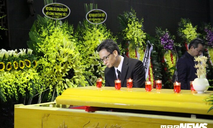 Ảnh: Lãnh đạo, nguyên lãnh đạo Đảng, Nhà nước xúc động tiễn biệt GS Phan Huy Lê