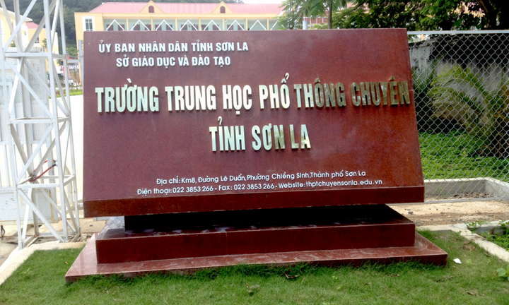 Nữ sinh Sơn La thi thử 1,2 điểm, thi thật 9,8 điểm: ‘Điểm thi thử không nói lên điều gì’