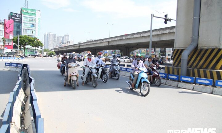 Nắng nóng 35 độ C bủa vây miền Bắc ngày đầu tuần