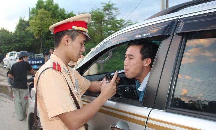Xử lý hơn 27.000 lượt lái xe vi phạm nồng độ cồn trên cả nước