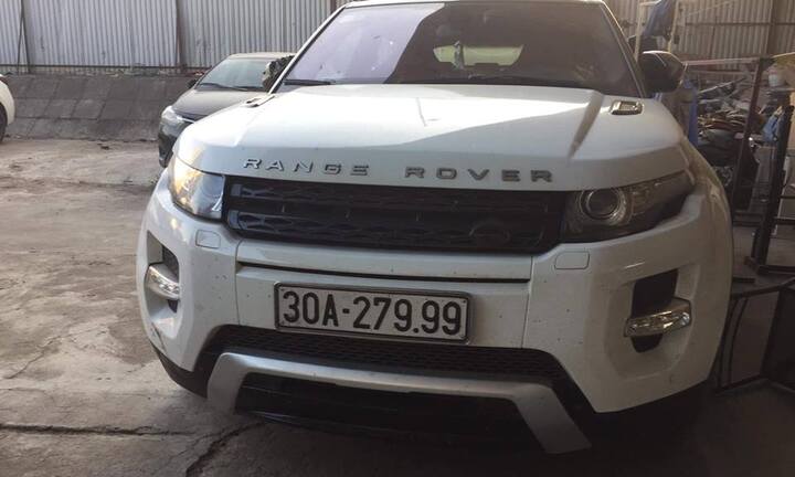 Lái xe Range Rover tông nữ sinh nguy kịch rồi bỏ chạy: Vì sao không khởi tố vụ án?