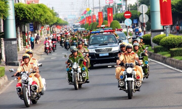 Công bố đường dây nóng tiếp nhận thông tin tình hình giao thông dịp lễ 30/4 - 1/5