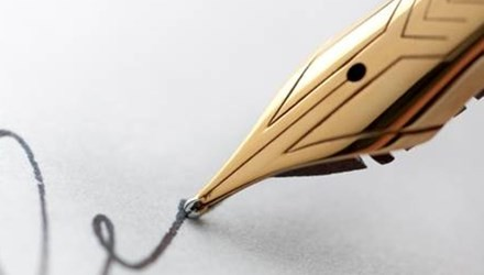 Giả mạo chữ ký lãnh đạo xã, nhân viên công chứng bị bắt