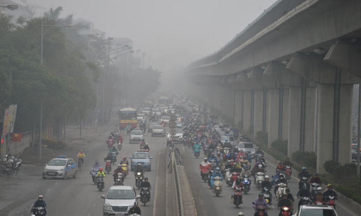 Trời Hà Nội mù mịt, không khí ở top 6 ô nhiễm thế giới
