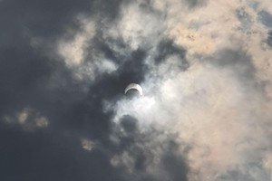 Video: Chiêm ngưỡng hiện tượng nhật thực hình khuyên tại Việt Nam