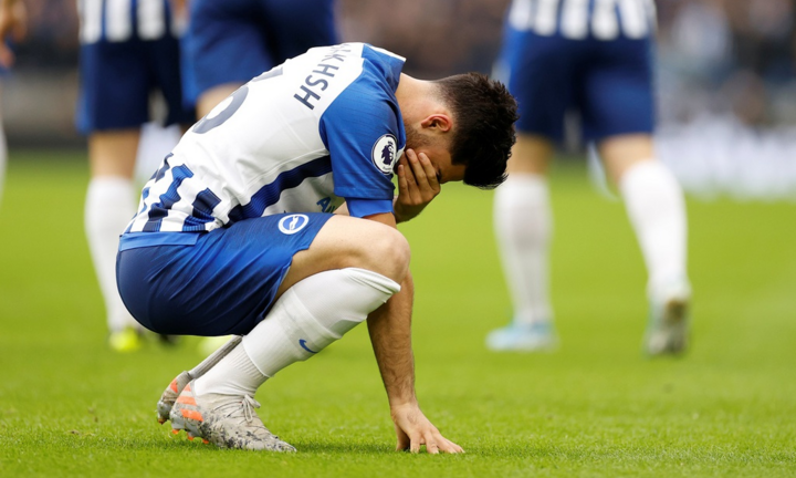 Tiền đạo Iran khóc khi ghi bàn đầu tiên tại Ngoại hạng Anh 