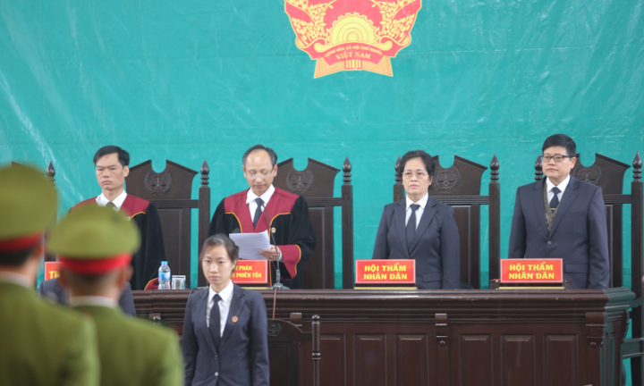 TRỰC TIẾP: Tuyên án vụ nữ sinh giao gà bị sát hại