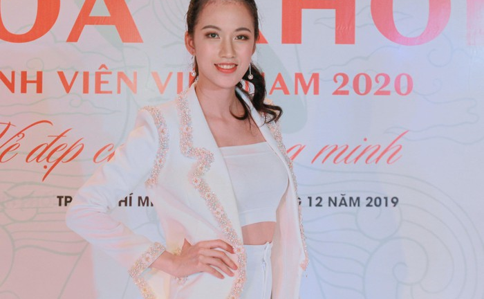 Nhan sắc vạn người mê của giám khảo Hoa khôi Sinh viên Việt Nam 2020