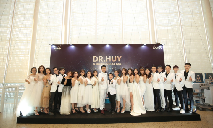 Chiêm ngưỡng công nghệ làm đẹp triệu đô tại Dạ Tiệc Trắng - Doctor Huy